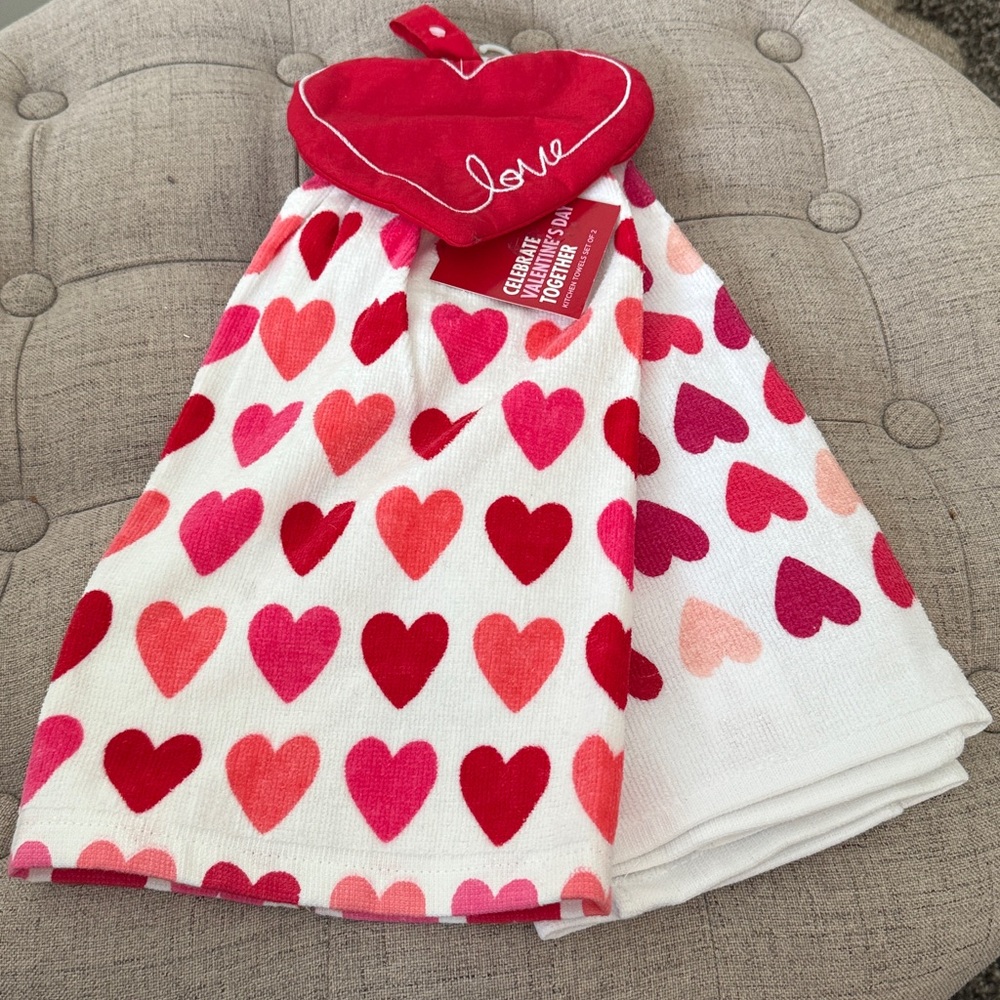 New Kohl's Celebrate Together Valentine's Day Hearts Kitchen Towel 2-Pack
